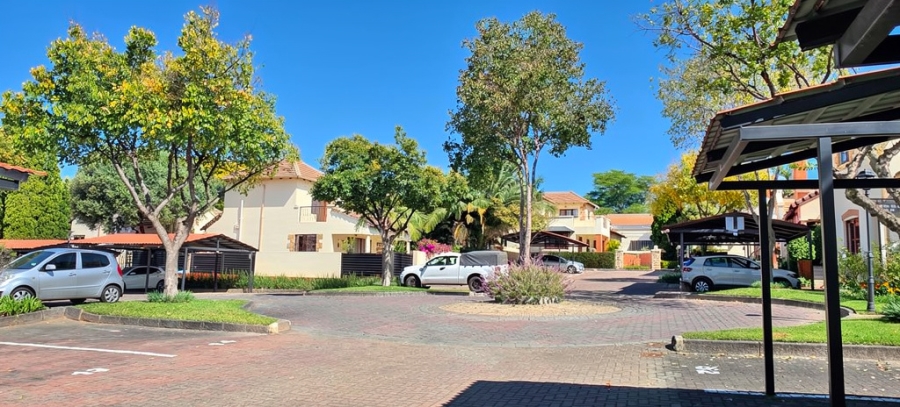 2 Bedroom Property for Sale in Lonehill Gauteng