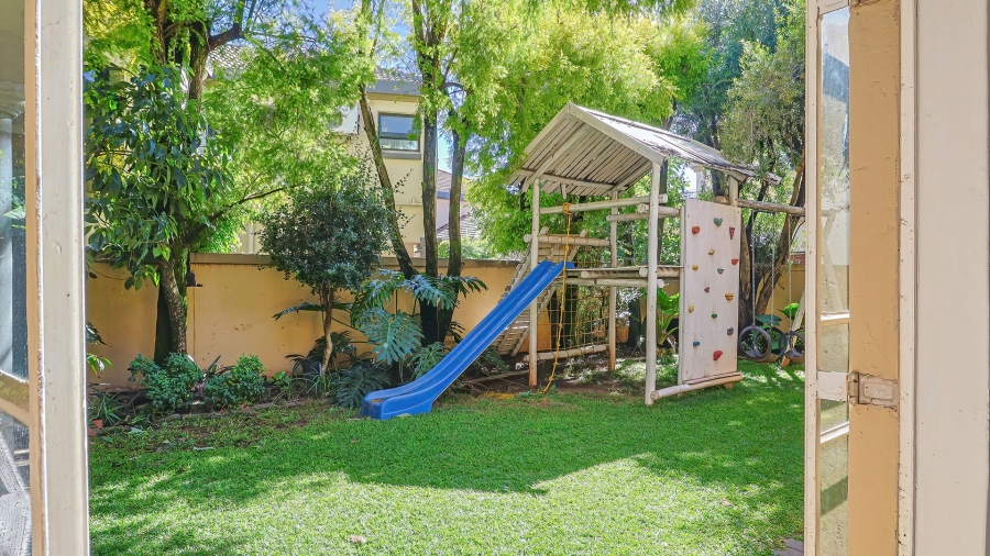 To Let 4 Bedroom Property for Rent in Highveld Gauteng