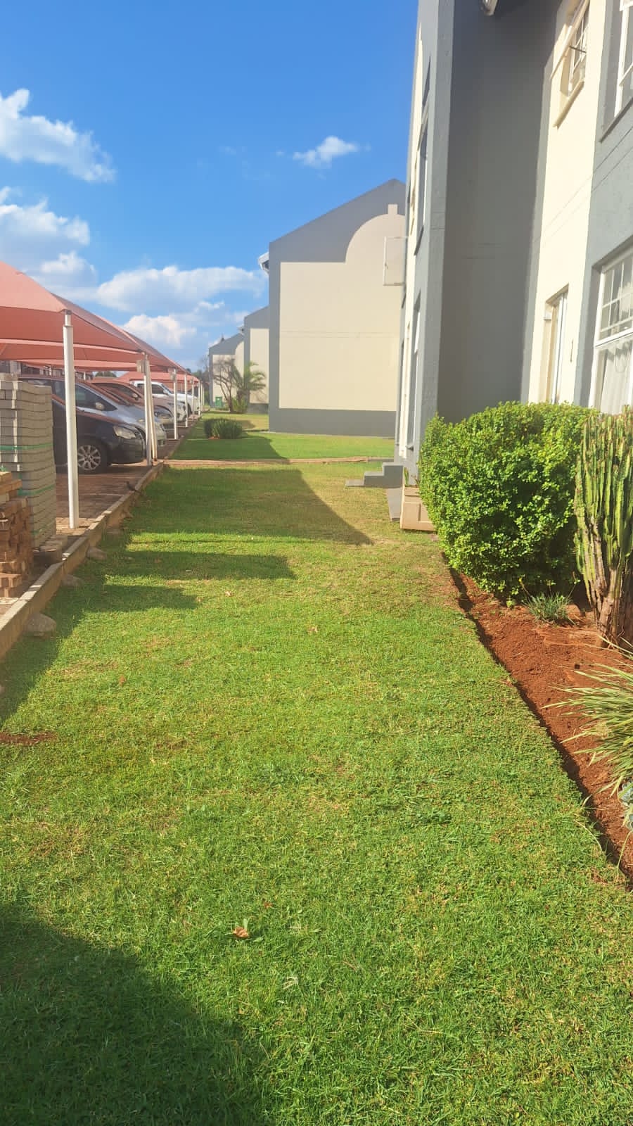 1 Bedroom Property for Sale in Die Hoewes Gauteng