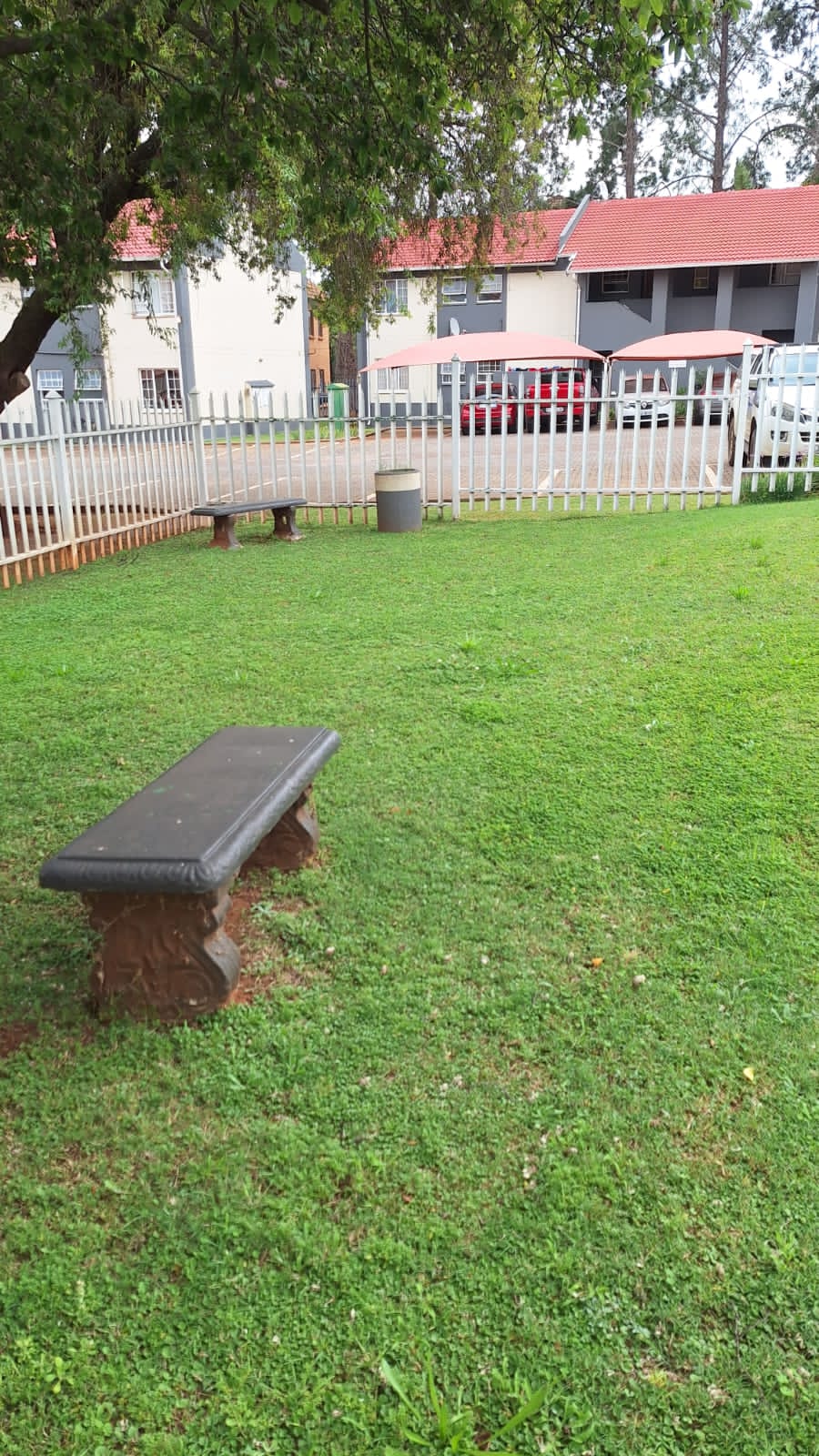 1 Bedroom Property for Sale in Die Hoewes Gauteng