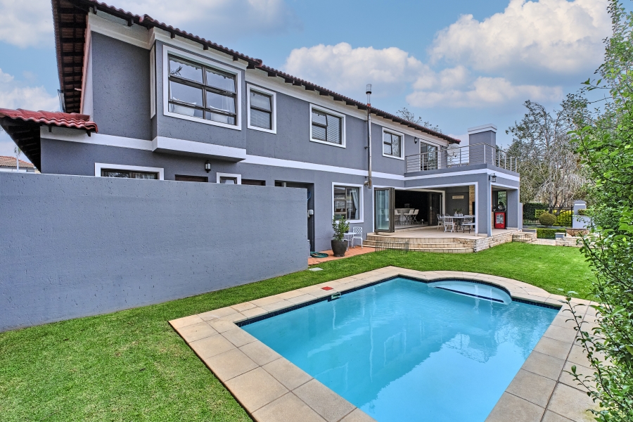 4 Bedroom Property for Sale in Greenstone Hill Gauteng