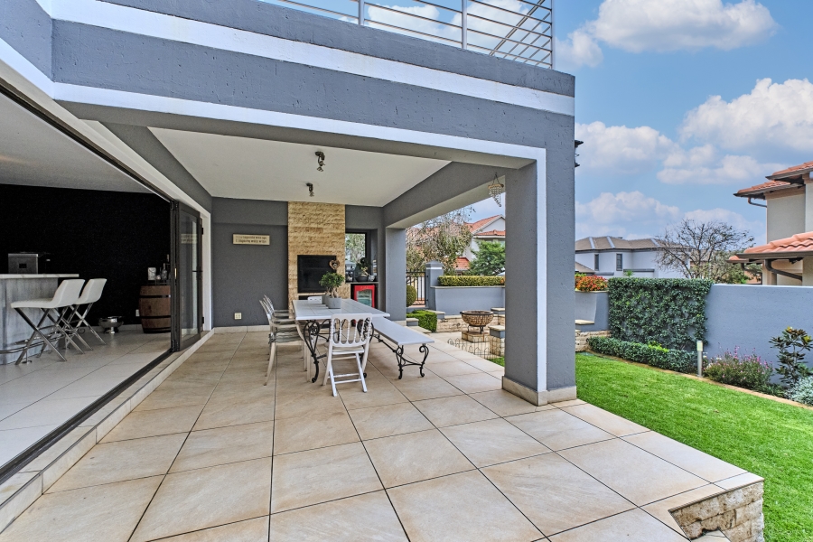 4 Bedroom Property for Sale in Greenstone Hill Gauteng