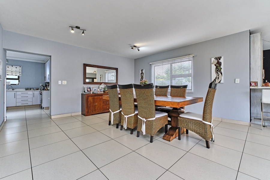4 Bedroom Property for Sale in Greenstone Hill Gauteng