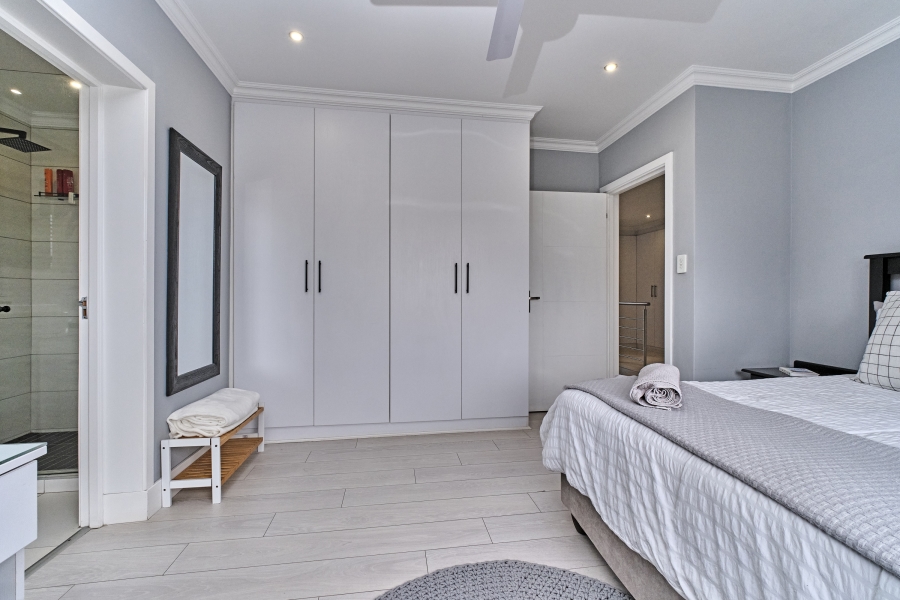 4 Bedroom Property for Sale in Greenstone Hill Gauteng