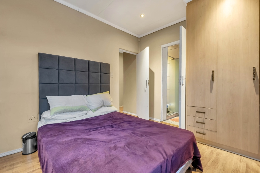 4 Bedroom Property for Sale in Wendywood Gauteng