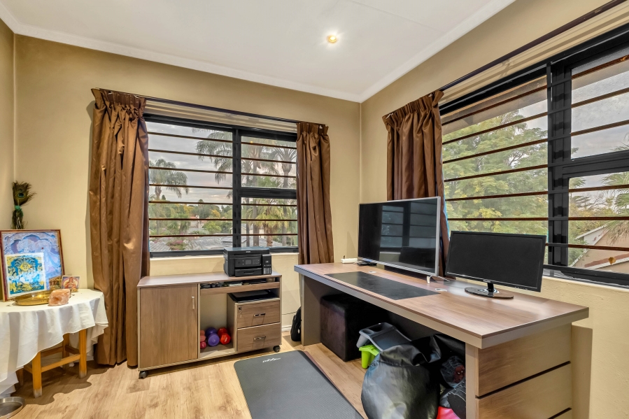 4 Bedroom Property for Sale in Wendywood Gauteng