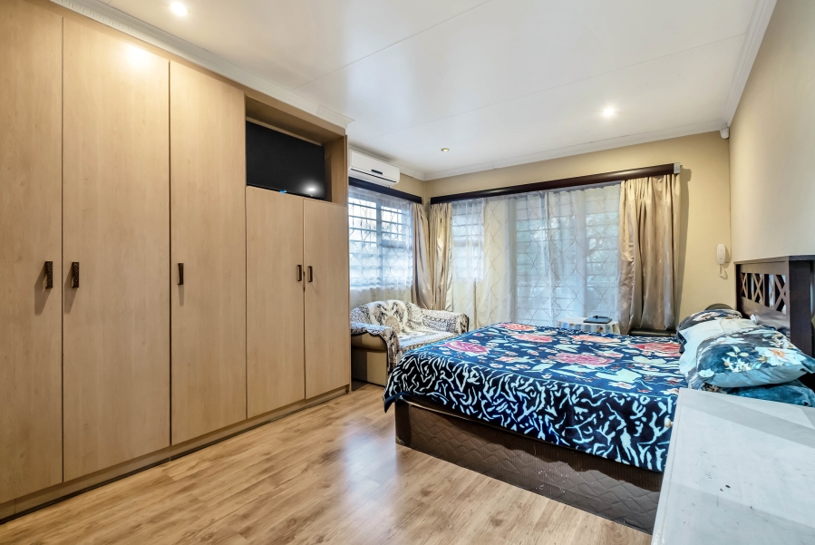 4 Bedroom Property for Sale in Wendywood Gauteng