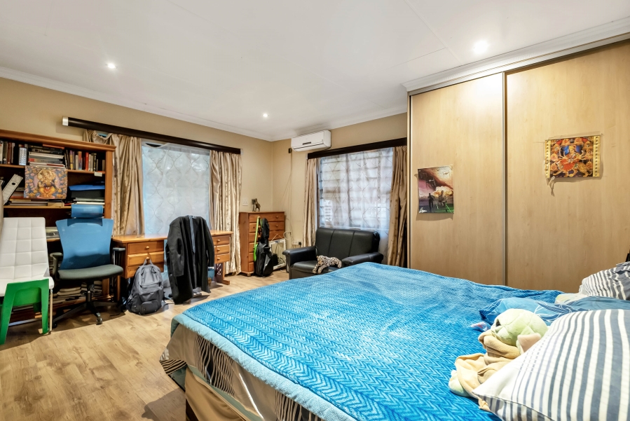 4 Bedroom Property for Sale in Wendywood Gauteng