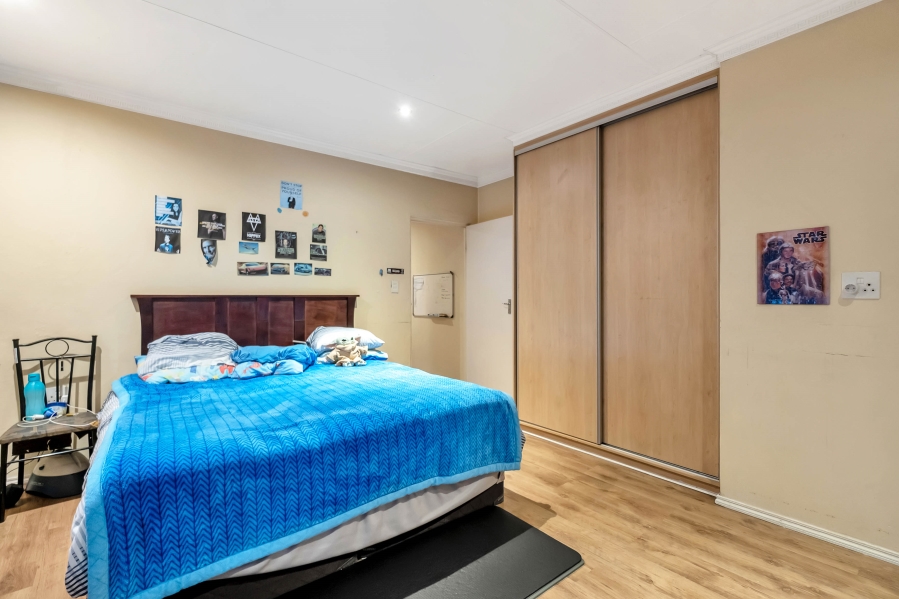 4 Bedroom Property for Sale in Wendywood Gauteng