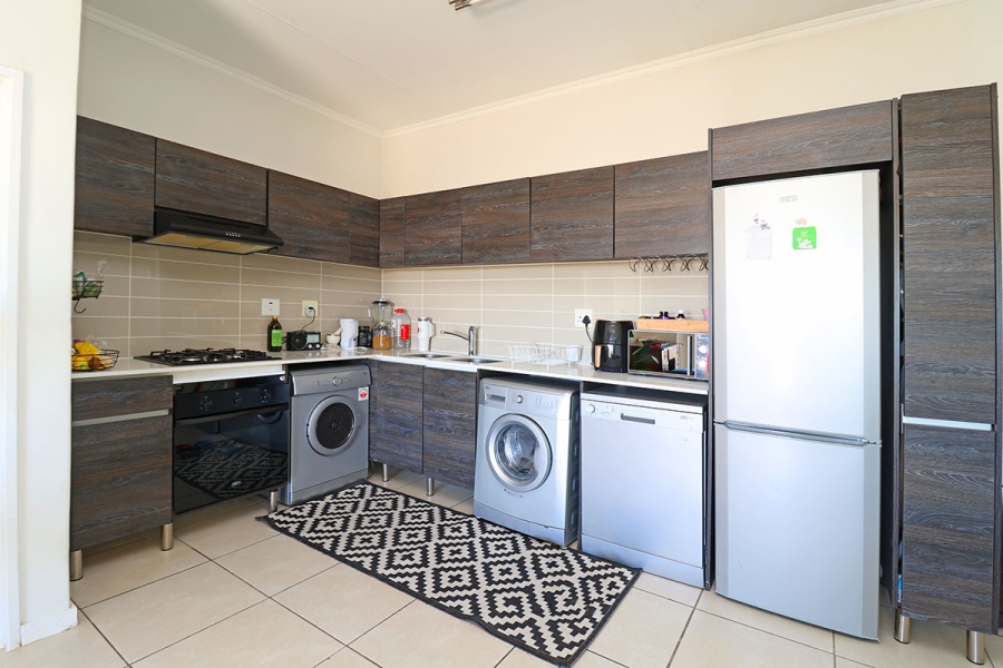 1 Bedroom Property for Sale in Modderfontein Gauteng