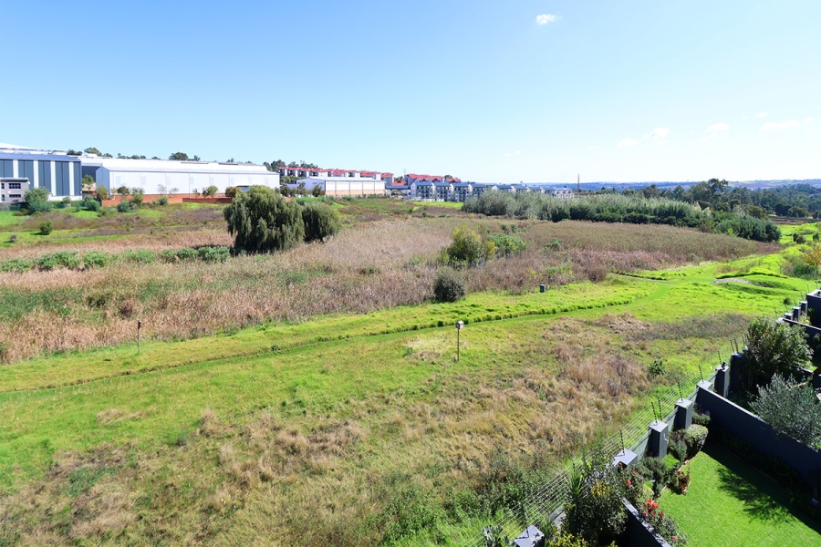 1 Bedroom Property for Sale in Modderfontein Gauteng