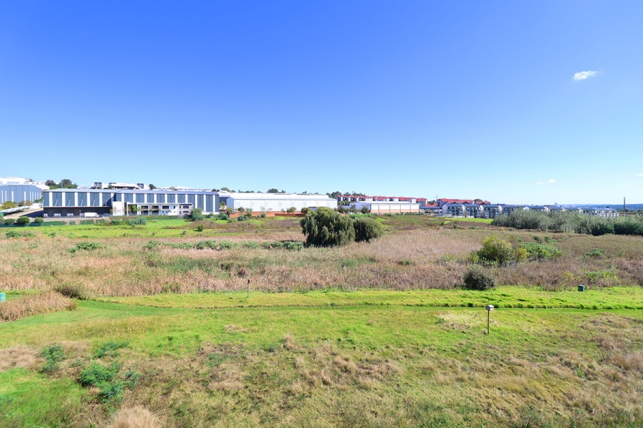 1 Bedroom Property for Sale in Modderfontein Gauteng