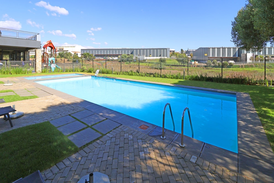 1 Bedroom Property for Sale in Modderfontein Gauteng