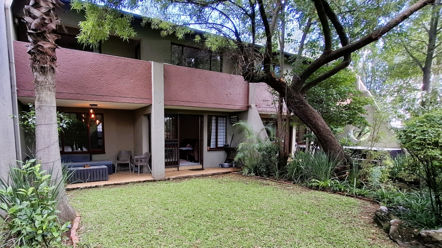 2 Bedroom Property for Sale in Sunninghill Gauteng