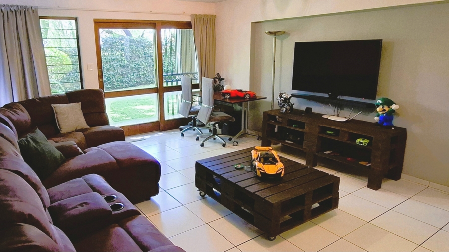 2 Bedroom Property for Sale in Sunninghill Gauteng