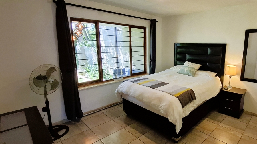2 Bedroom Property for Sale in Sunninghill Gauteng