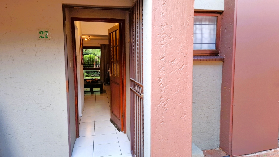 2 Bedroom Property for Sale in Sunninghill Gauteng