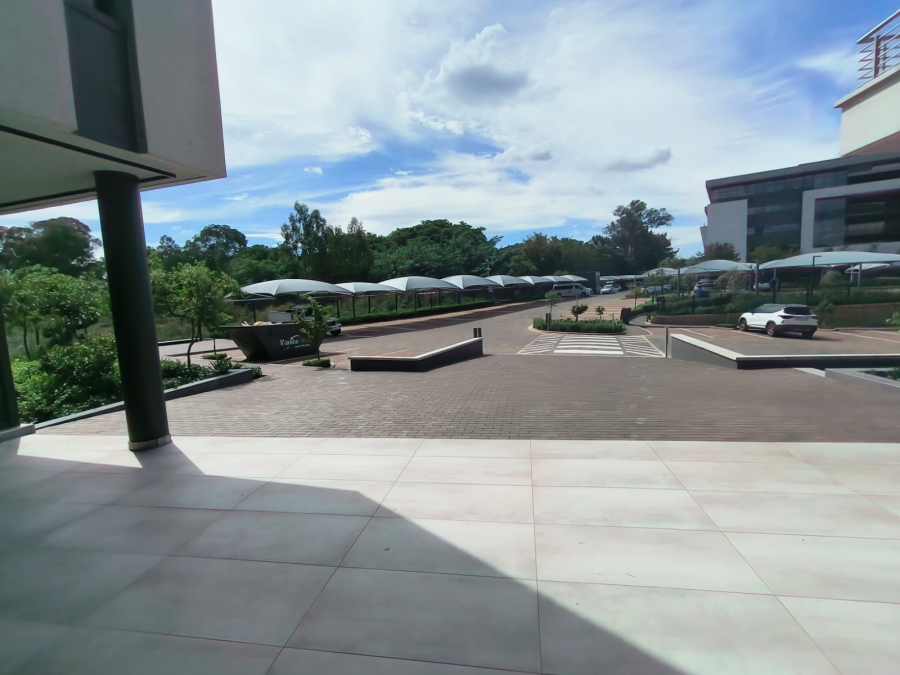 To Let Commercial Property for Rent in Die Hoewes Gauteng