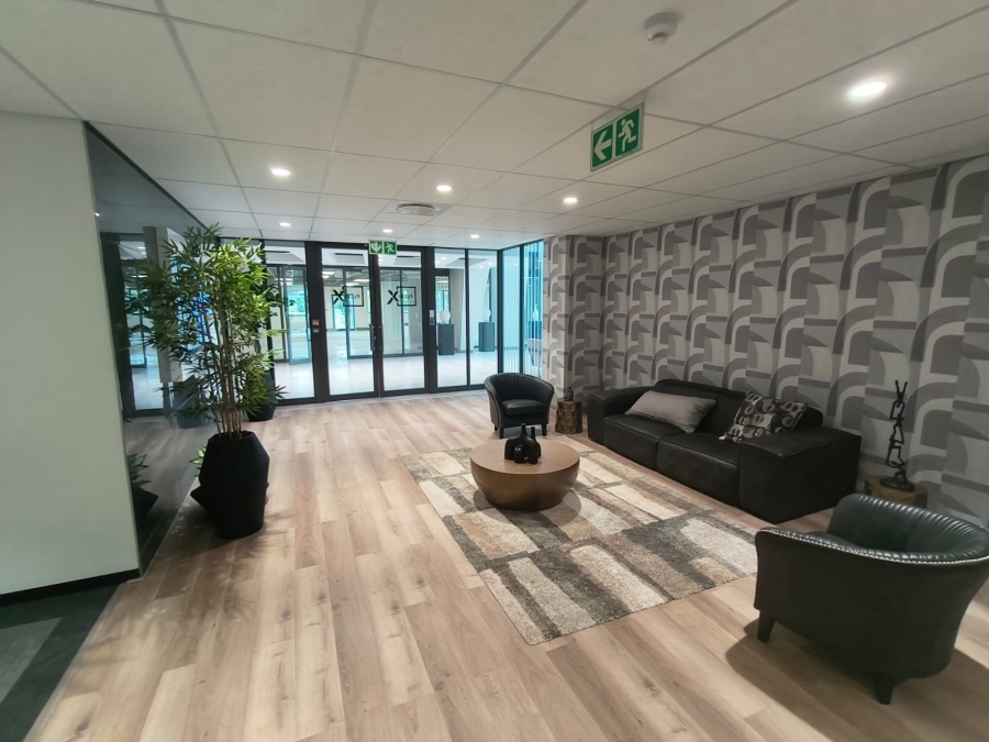 To Let Commercial Property for Rent in Die Hoewes Gauteng