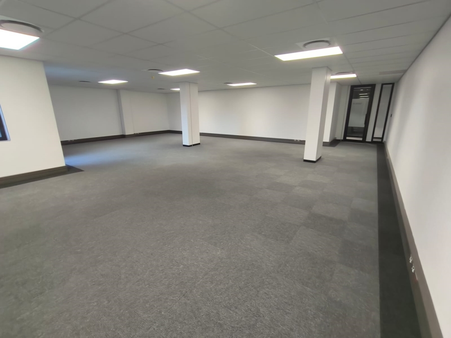 To Let Commercial Property for Rent in Die Hoewes Gauteng