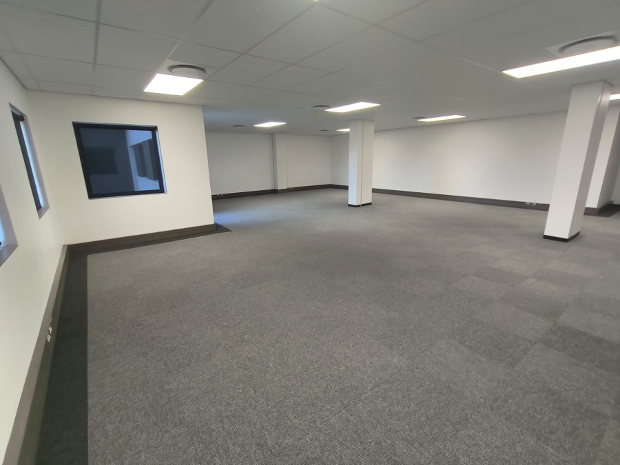 To Let Commercial Property for Rent in Die Hoewes Gauteng