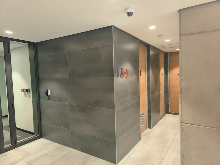 To Let Commercial Property for Rent in Die Hoewes Gauteng