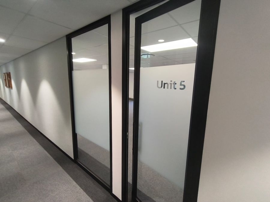 To Let Commercial Property for Rent in Die Hoewes Gauteng