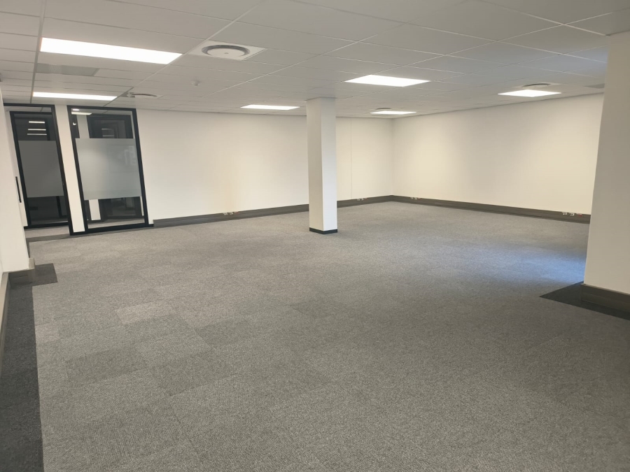 To Let Commercial Property for Rent in Die Hoewes Gauteng