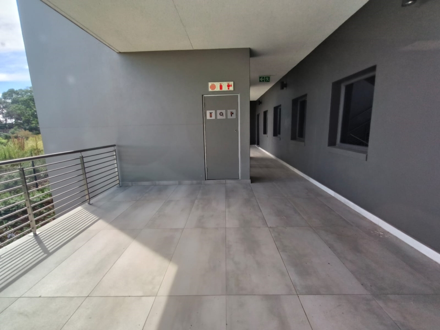 To Let Commercial Property for Rent in Die Hoewes Gauteng