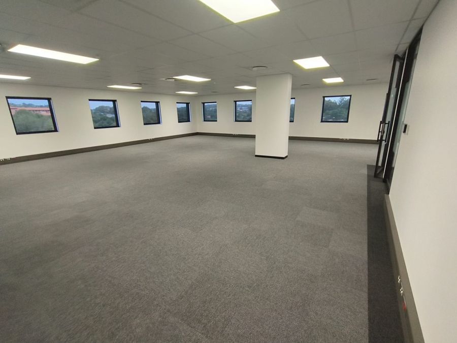 To Let Commercial Property for Rent in Die Hoewes Gauteng