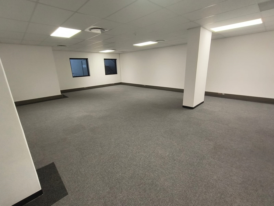 To Let Commercial Property for Rent in Die Hoewes Gauteng