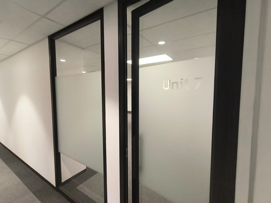 To Let Commercial Property for Rent in Die Hoewes Gauteng