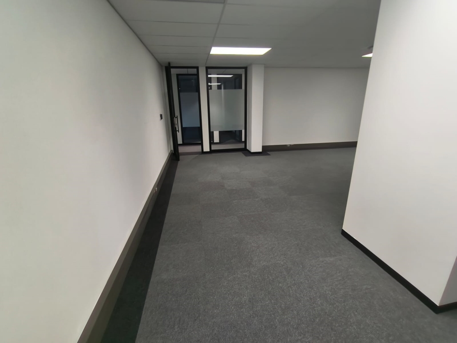 To Let Commercial Property for Rent in Die Hoewes Gauteng