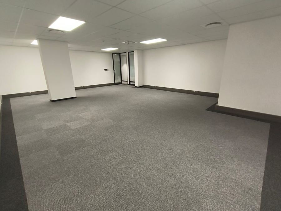 To Let Commercial Property for Rent in Die Hoewes Gauteng