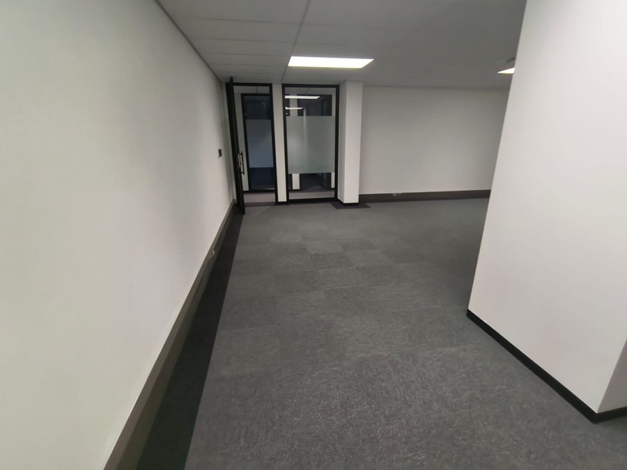 To Let Commercial Property for Rent in Die Hoewes Gauteng