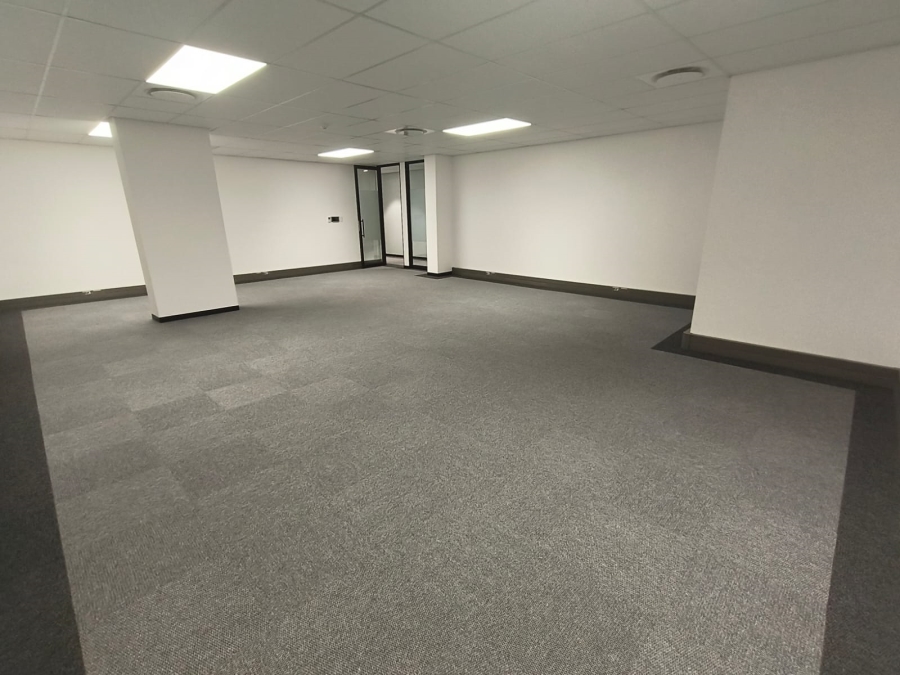 To Let Commercial Property for Rent in Die Hoewes Gauteng