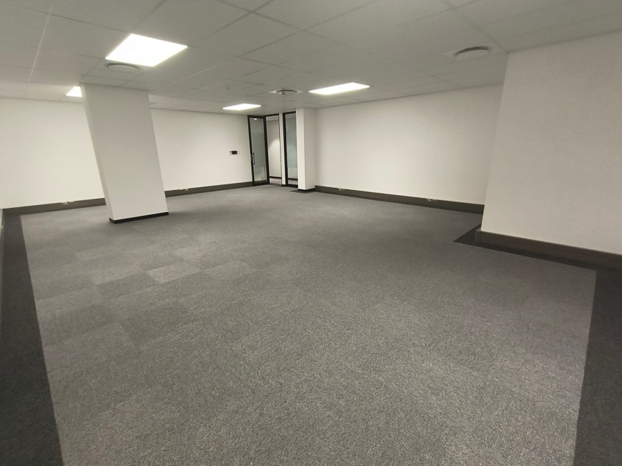 To Let Commercial Property for Rent in Die Hoewes Gauteng