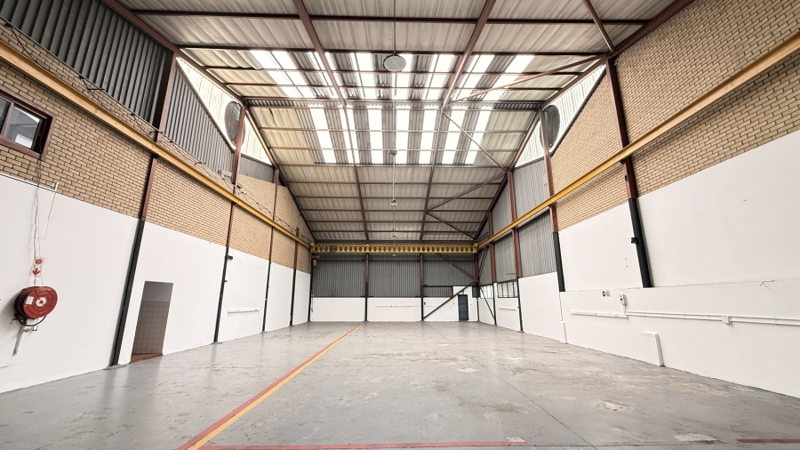 To Let Commercial Property for Rent in Rooihuiskraal Gauteng
