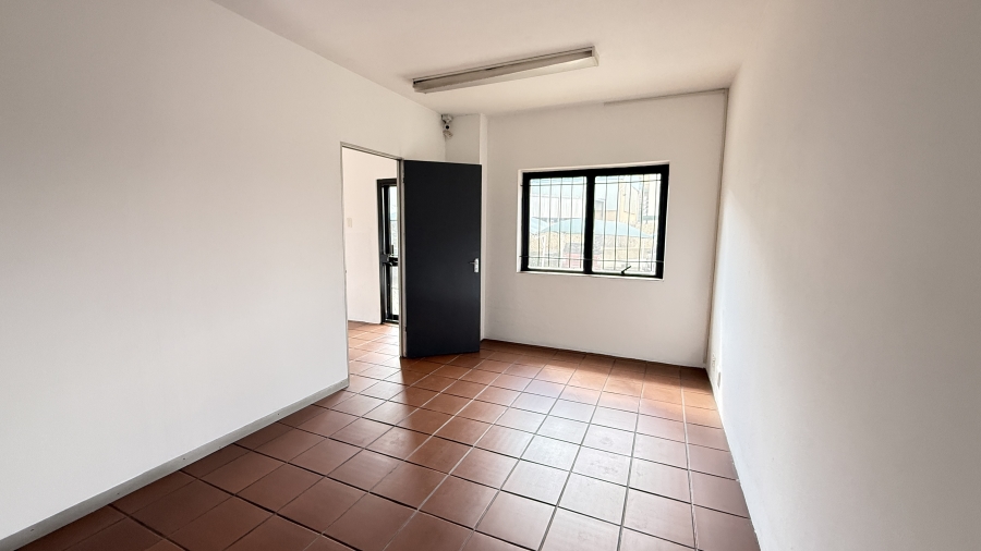 To Let Commercial Property for Rent in Rooihuiskraal Gauteng
