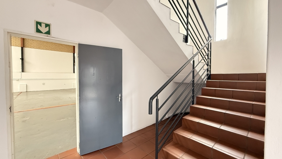 To Let Commercial Property for Rent in Rooihuiskraal Gauteng