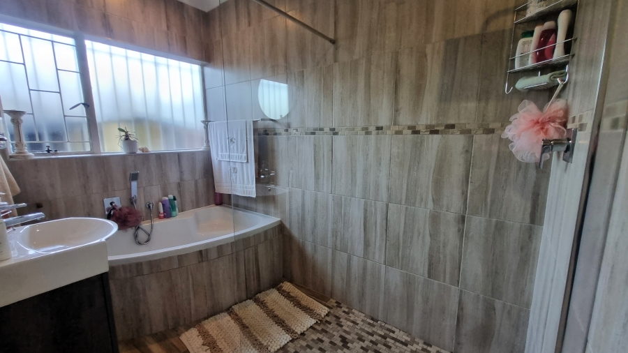3 Bedroom Property for Sale in Mimosa Park Gauteng