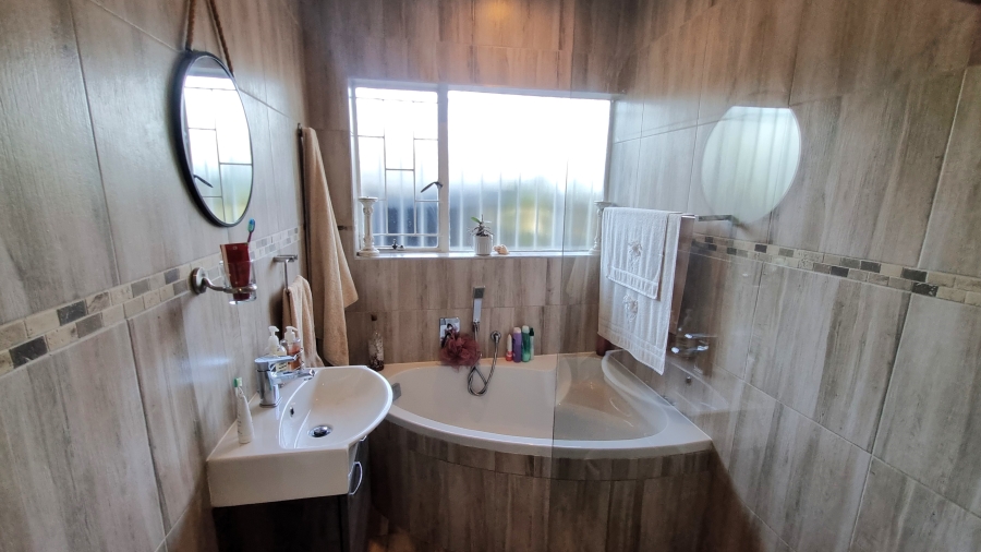3 Bedroom Property for Sale in Mimosa Park Gauteng