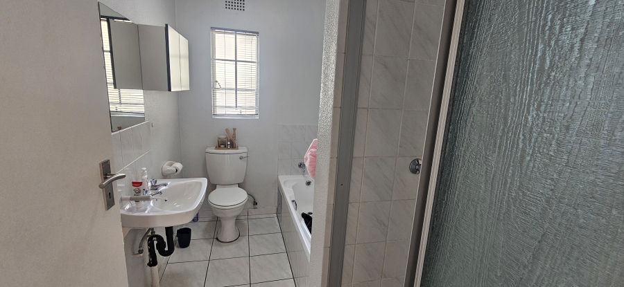 2 Bedroom Property for Sale in Eden Glen Gauteng
