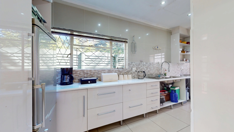 5 Bedroom Property for Sale in Denlee Gauteng