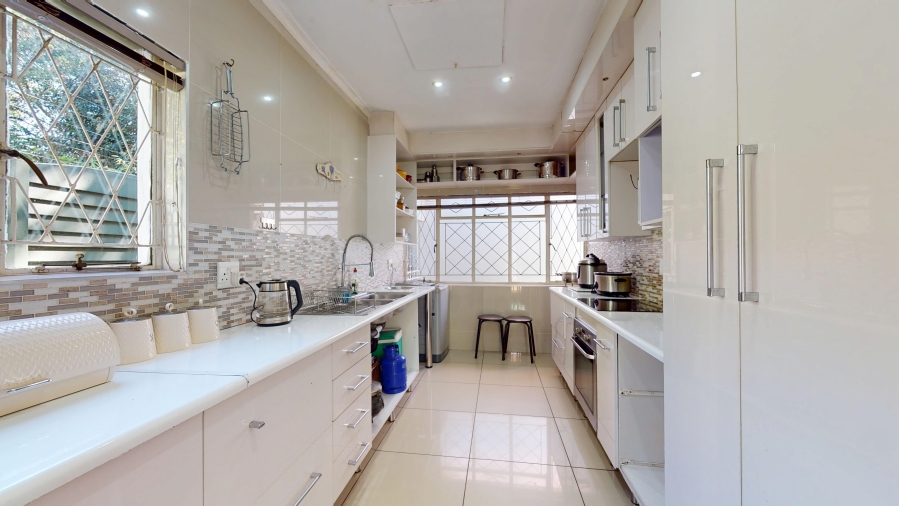 5 Bedroom Property for Sale in Denlee Gauteng