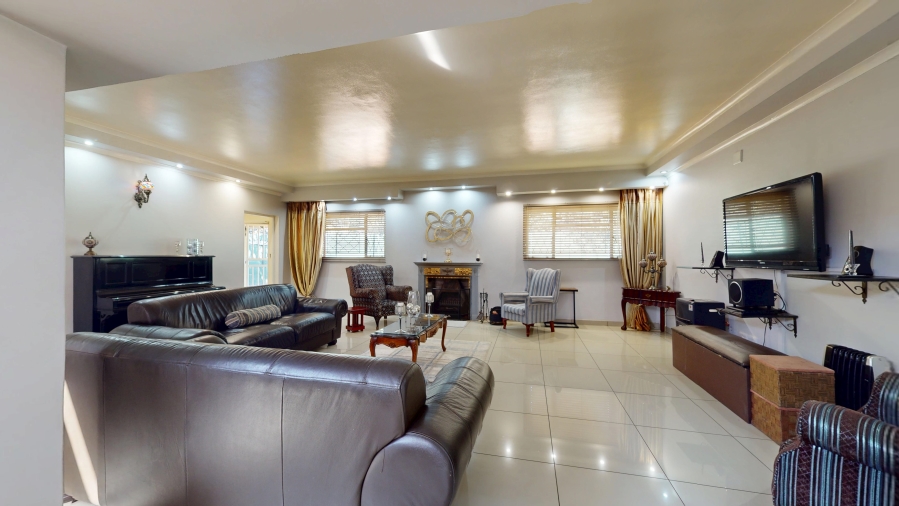 5 Bedroom Property for Sale in Denlee Gauteng