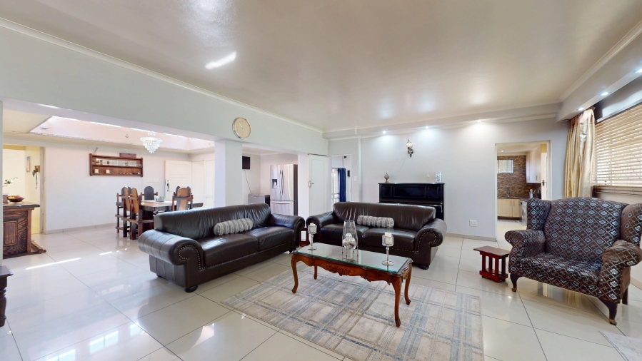 5 Bedroom Property for Sale in Denlee Gauteng