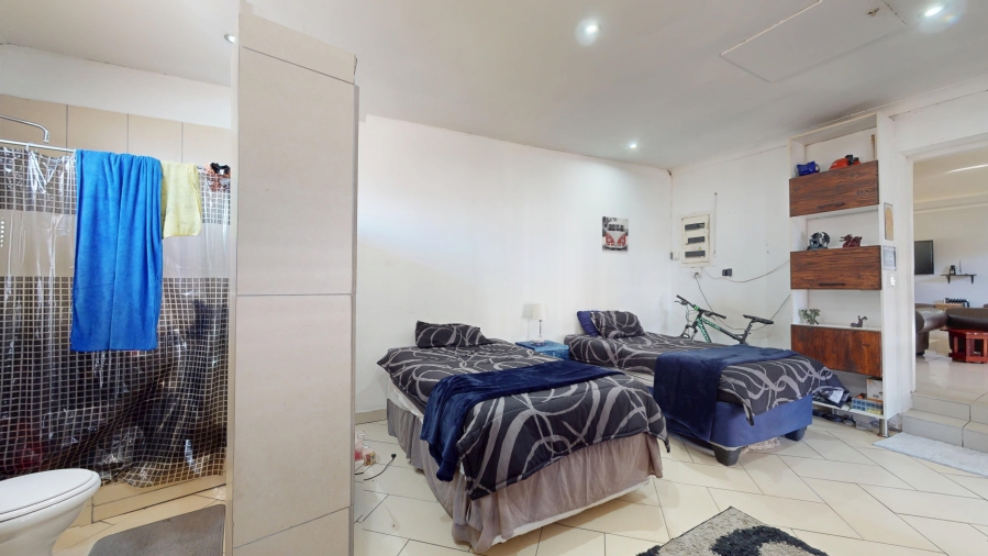 5 Bedroom Property for Sale in Denlee Gauteng