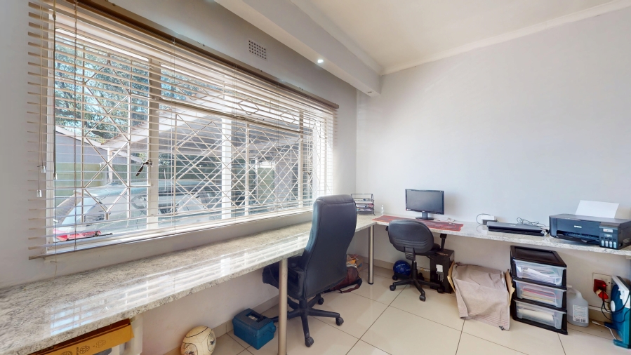 5 Bedroom Property for Sale in Denlee Gauteng