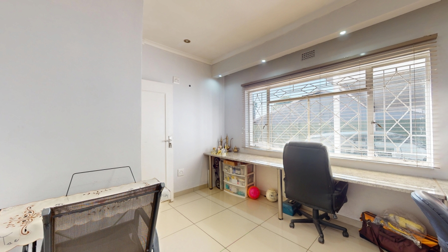 5 Bedroom Property for Sale in Denlee Gauteng